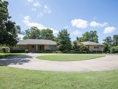 3220 E 61st St, Tulsa, OK, 74136