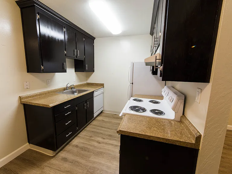 Midway Manor Apts. — Photo 66