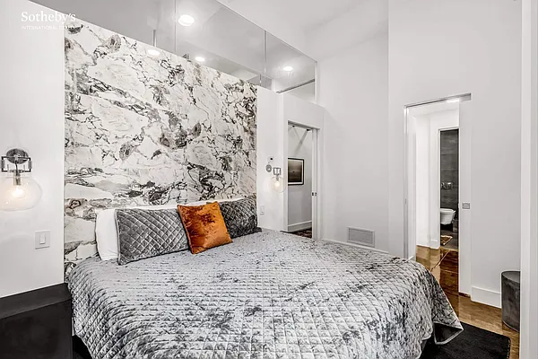 Rented by Sotheby's International Realty | media 6