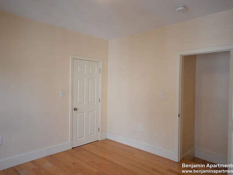 74 Brooks St #11 — Photo 9