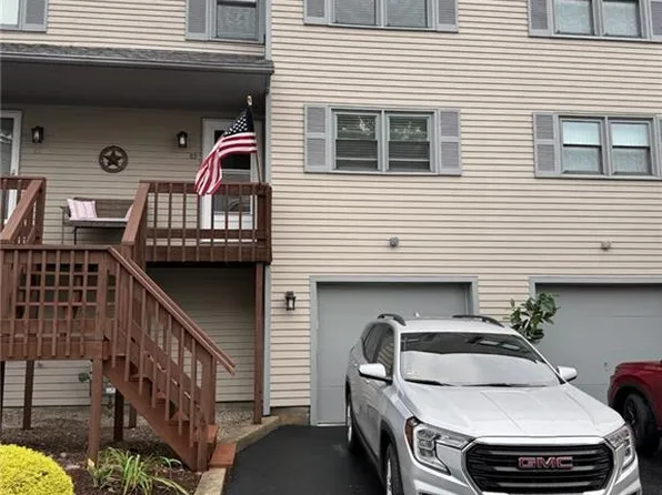 1603 Plainfield Pike APT E2, Johnston, RI 02919