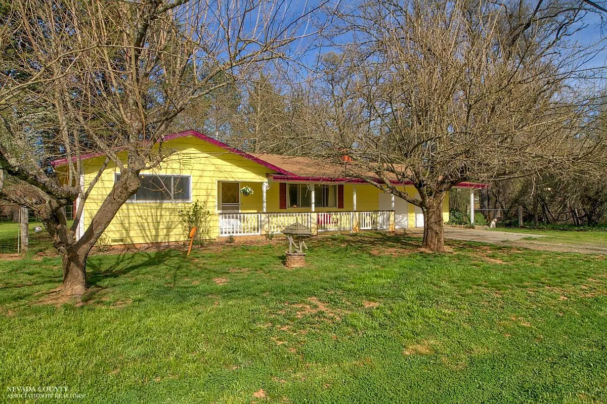 17098 Clover Rd photo 1