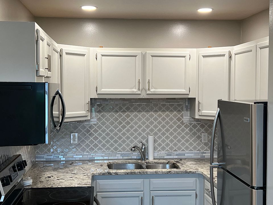 1st image of 239 Nesbitt St #1