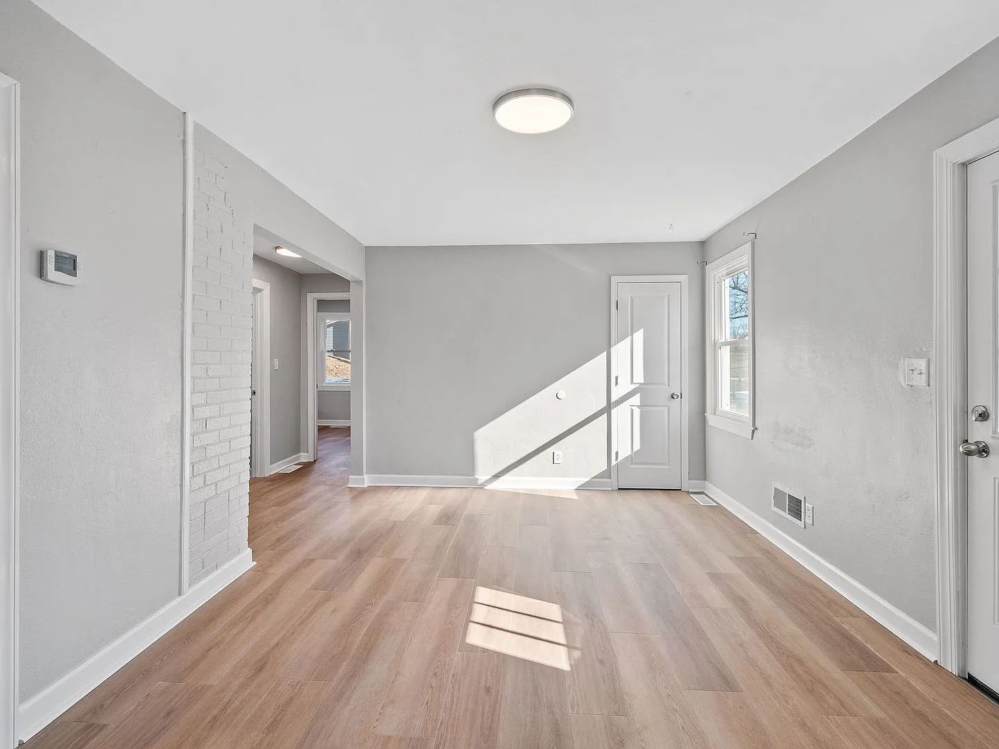 2 Bedroom, 1 Bathroom newly renovated home for rent off Williamson Rd! — Photo 3