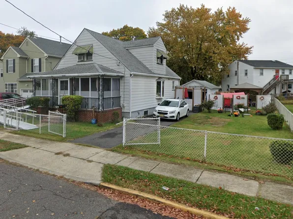 417 Hulme St, Burlington, NJ 08016