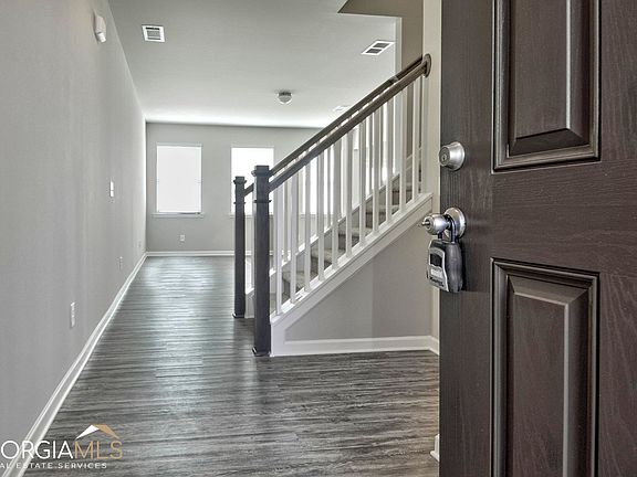 4th image of 6 Sepia Oak Dr