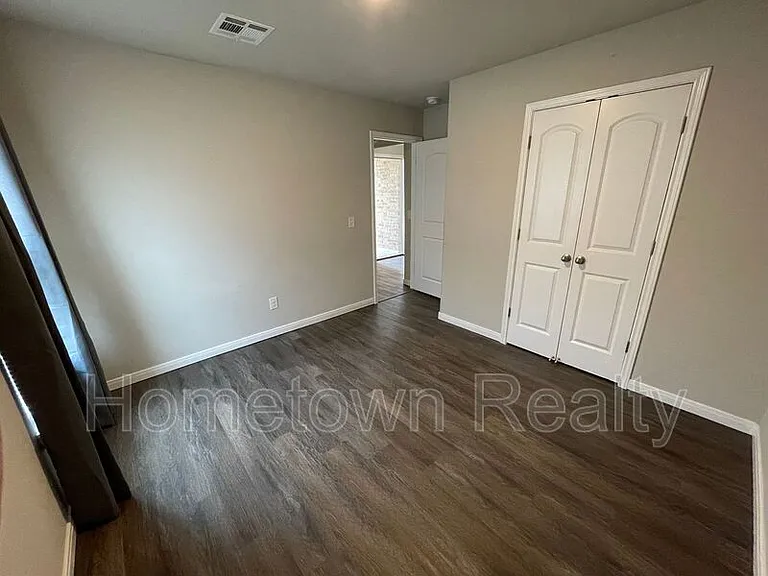 1712 Vermilion Ln — Photo 26