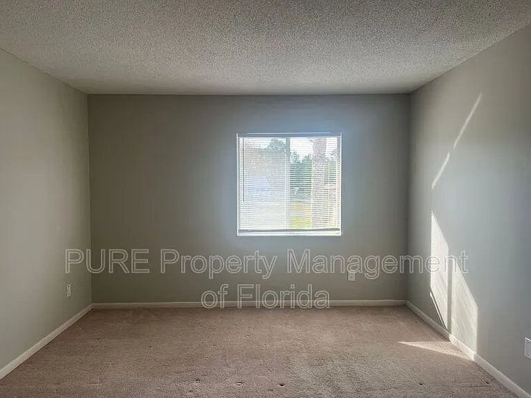 549 Fairways Dr #B — Photo 11