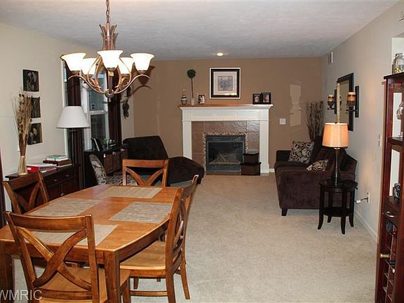 3rd image of 4244 Springside Dr