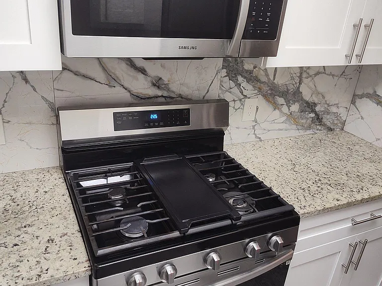 911 Washington Ave #218 — Photo 7