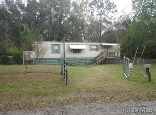 4324 E Fort Apache Pl, Dunnellon, FL 34434