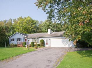 9369 Woodlawn Dr, Brewerton, NY 13029