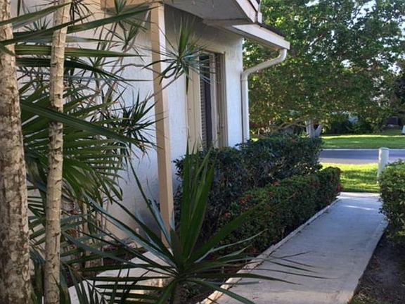 Walkway to Front Door