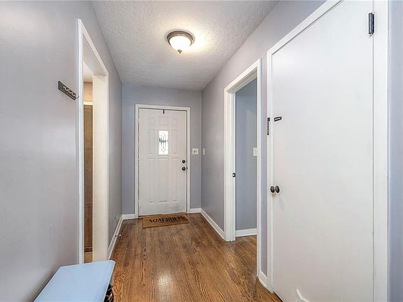 5th image of 7532 Charlotte St