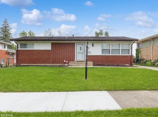 171 N Mayfair Pl, Chicago Heights, IL 60411