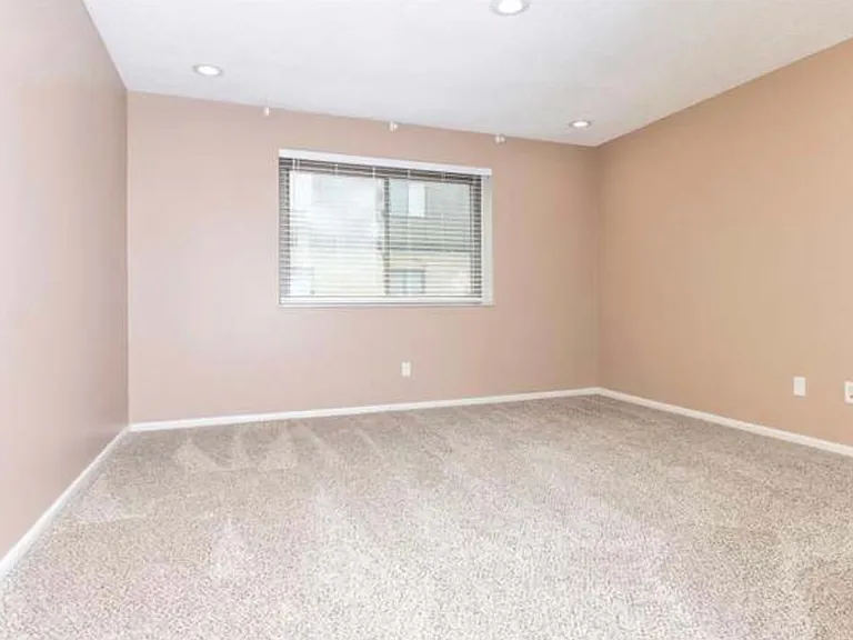 4355 Maryland Ave #330 — Photo 11