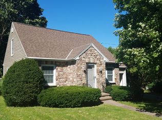 6 Merritt Pl, New Hartford, NY 13413