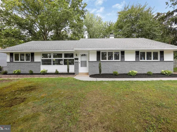 105 Ramble Rd, Cherry Hill, NJ 08034