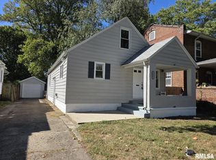 1927 S College St, Springfield, IL 62704