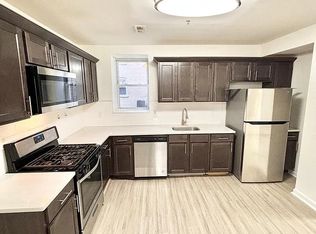 168 N Grove St #1F, East Orange, NJ 07017