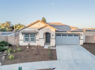 453 Cimarron Dr, Perris, CA 92570