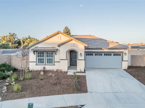 453 Cimarron Dr, Perris, CA 92570