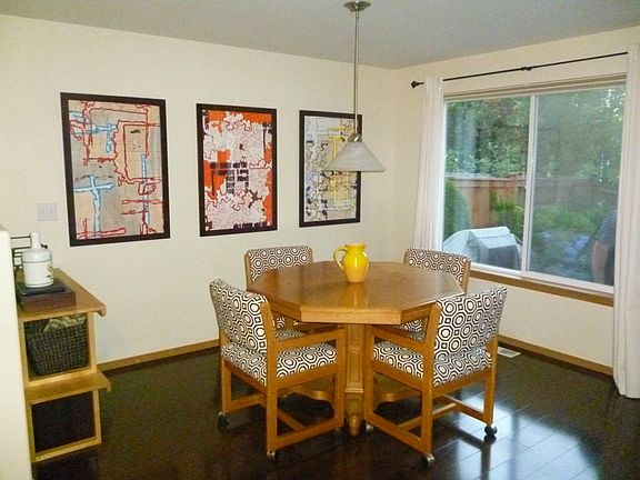 5th image of 2704 8th St SE
