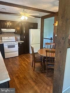 3rd image of 1012 Gray Ln