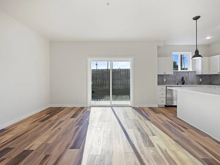 318 N Arthur St #A — Photo 6