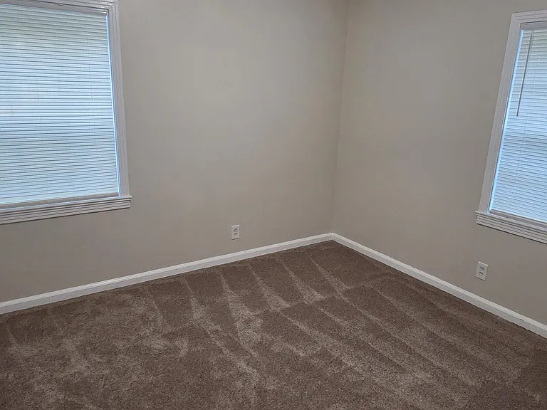 1460 Brentwood Ave — Photo 8