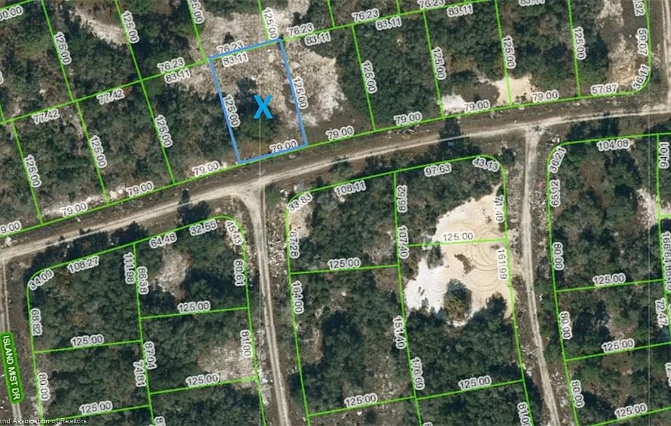 1st image of 394 Crown Dr