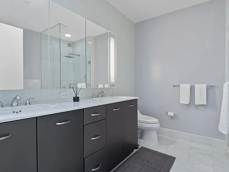 2 2nd St #1807 — Photo 11
