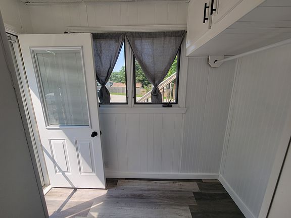 5th image of 306 State Ave APT 1