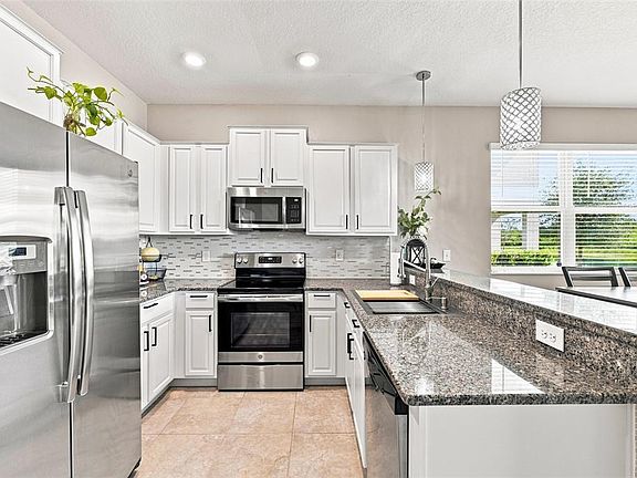3rd image of 15548 FLORENCE HOLLOW PLACE