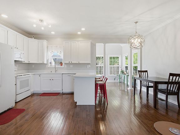 4th image of 1503 Chapman Ln