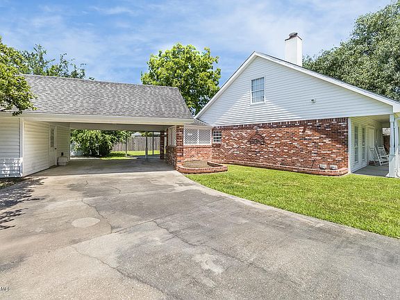4th image of 111 Ashford Ln