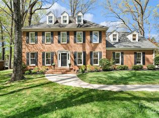 6010 Oak Ridge Ct, Matthews, NC 28104