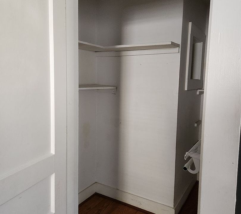 1st image of 319 Jefferson St