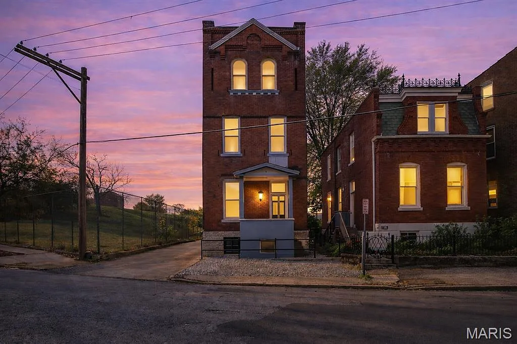 2519 S 9th St photo 1