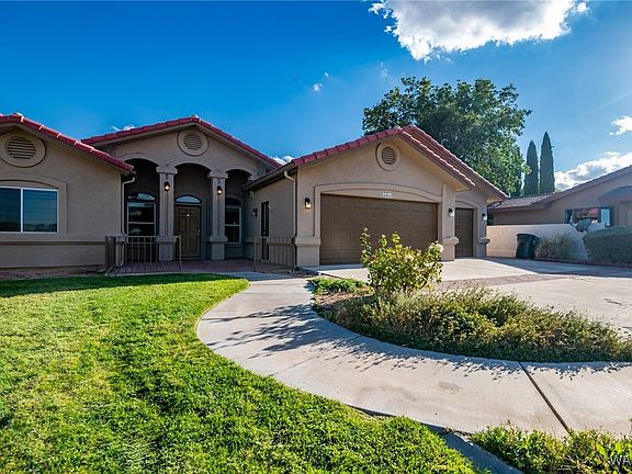 4th image of 815 Country Club Drive