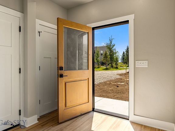 3rd image of 55 Apricot Scone Ln