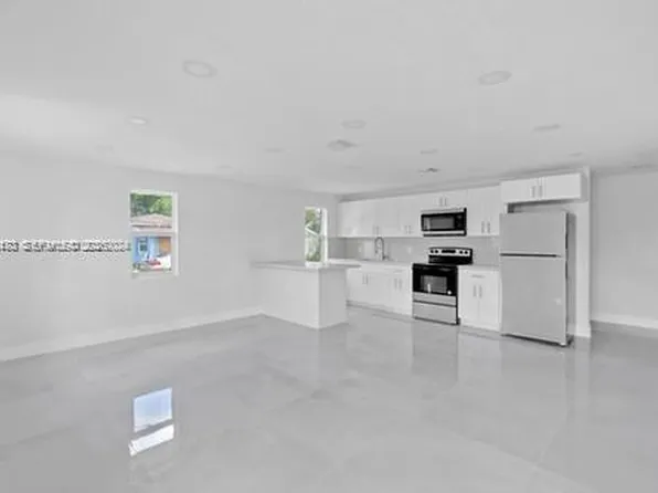 655 SW 5th St, Homestead, FL 33030