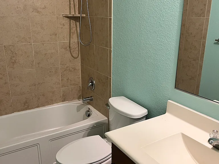 12300 Shine Ave — Photo 10