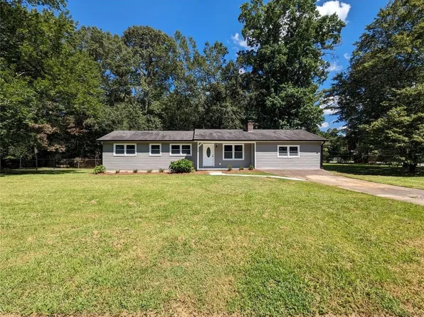 14 Trace Chain Ct, Hiram, GA 30141