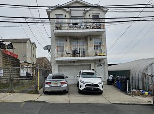 118 Carteret Ave, Jersey City, NJ 07305