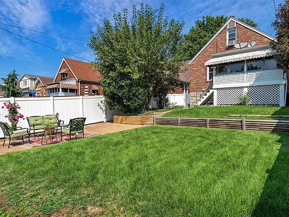 4th image of 5250 Winona Ave