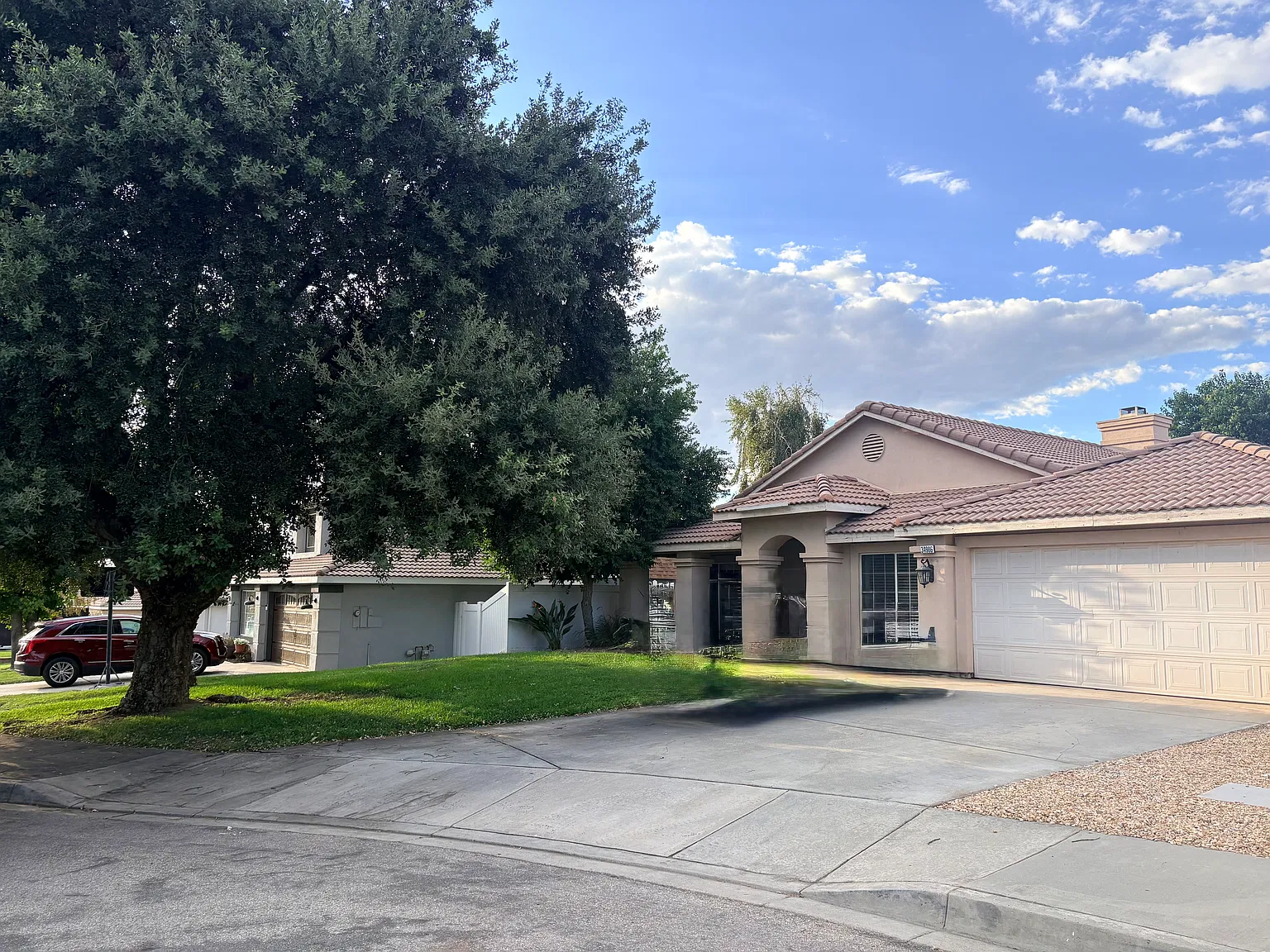 3 bed, 1198 sqft, $2,900 — Photo 2