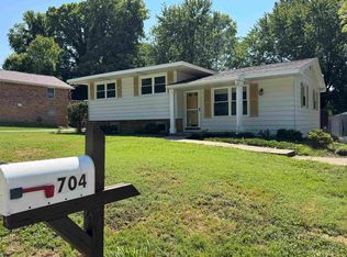 704 Cherokee Dr, Henderson, KY 42420