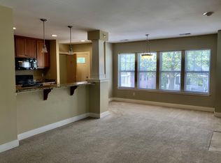 1808 N Warren Ave #202, Milwaukee, WI 53202
