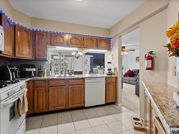 5th image of 49 Boulder Run Rd #182